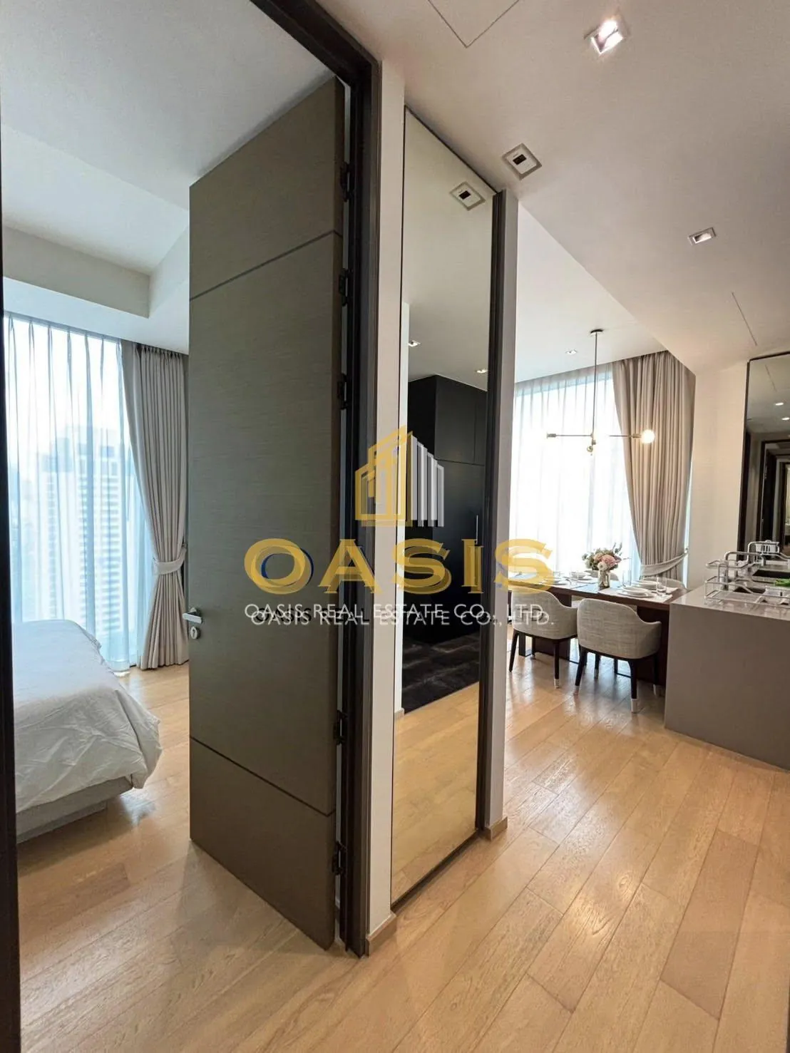 28 Chidlom – Elegant Corner Residence in Bangkok’s Most Prestigious CBD For Rent