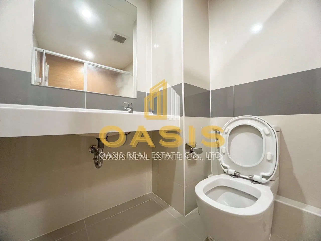 Rich Park @ Chao Phraya – Elegant High-Rise Living by the River For Rent