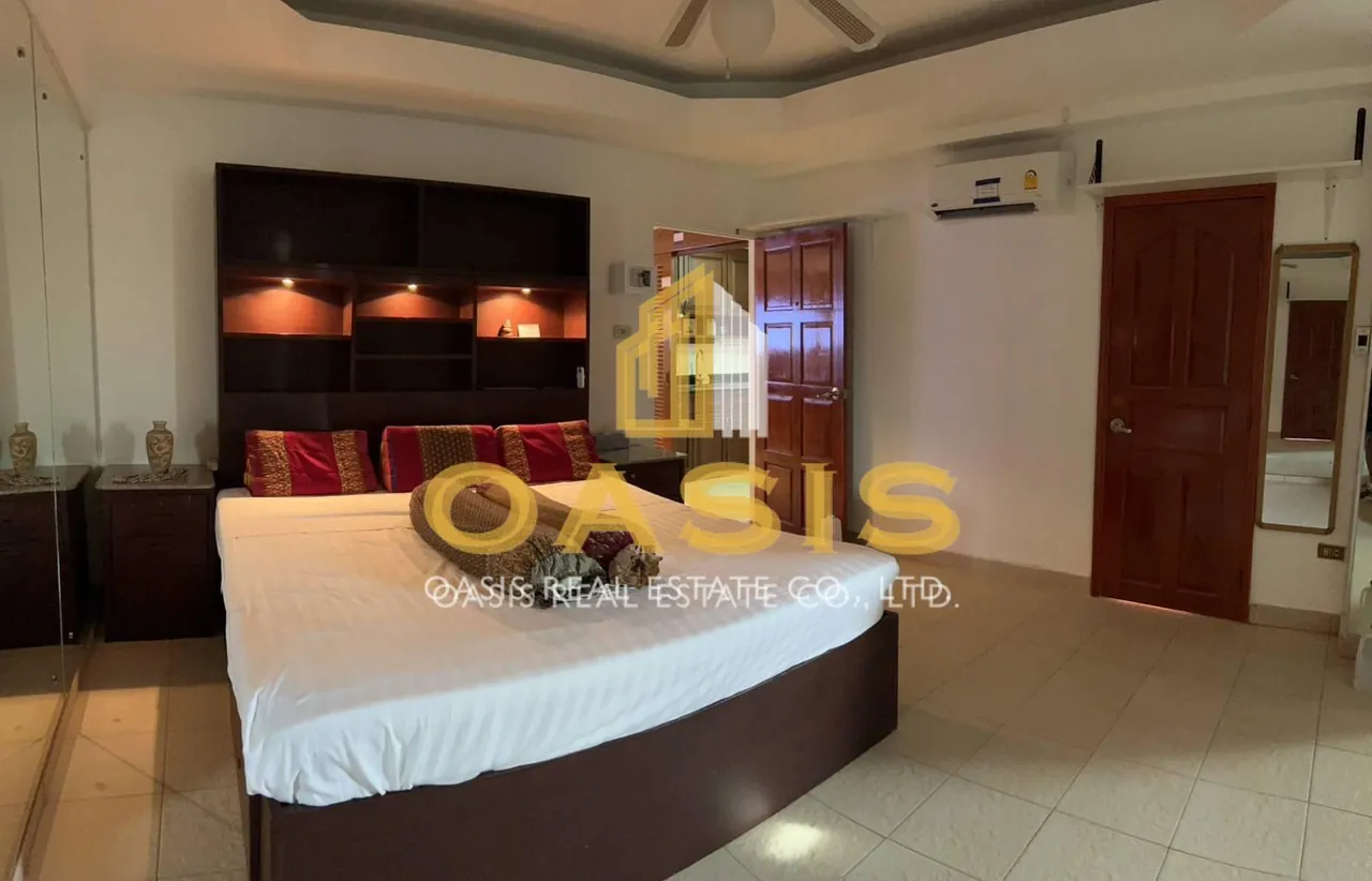 Spacious 1-Bedroom Condo in Central Pattaya for sale