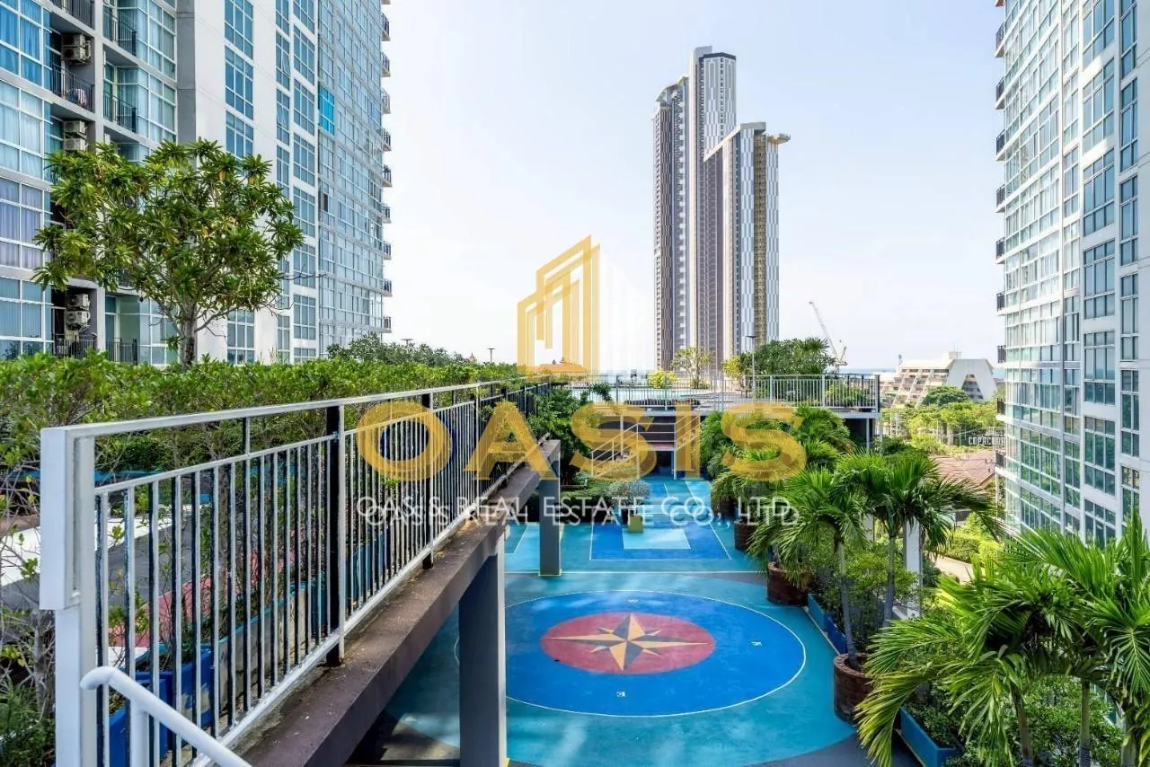 The Twin Tower Jomtien Beach, Pattaya High Floor Condo for Sale