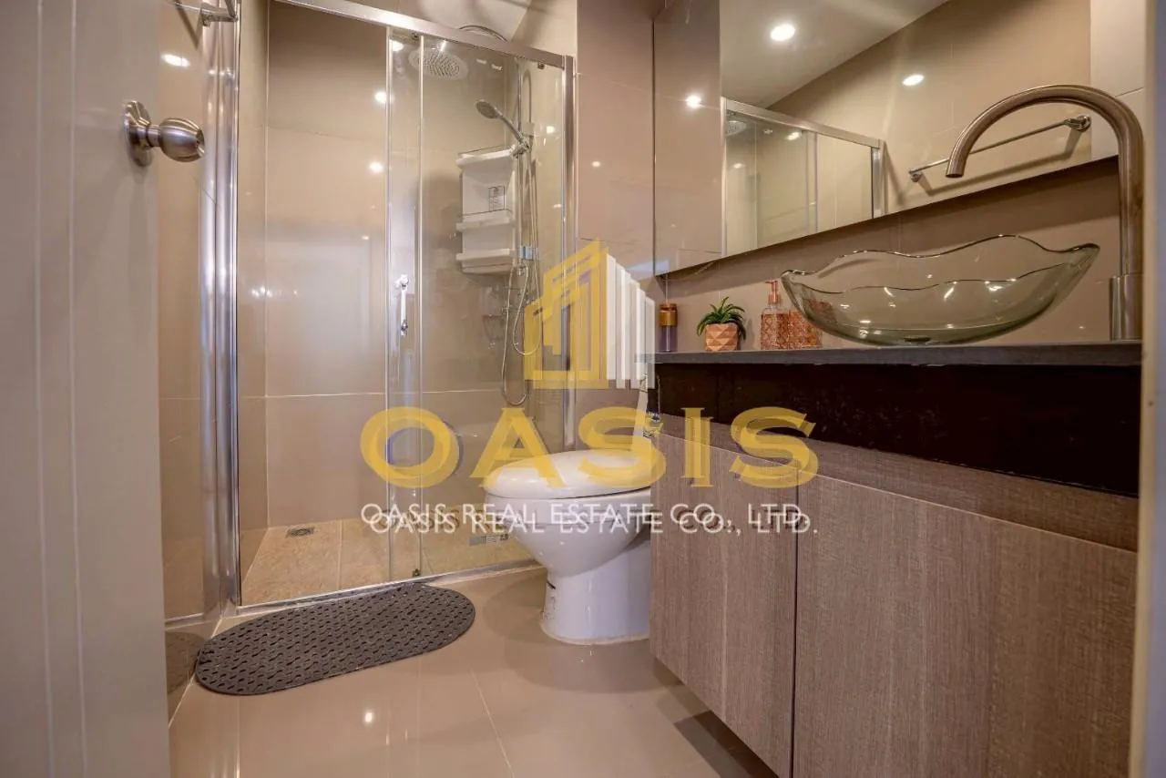 The Twin Tower Jomtien Beach, Pattaya High Floor Condo for Sale