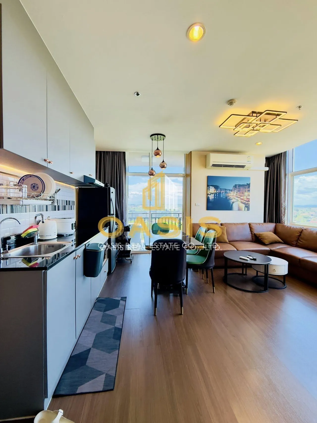 The Twin Tower  Jomtien Condo for Sale & Rent