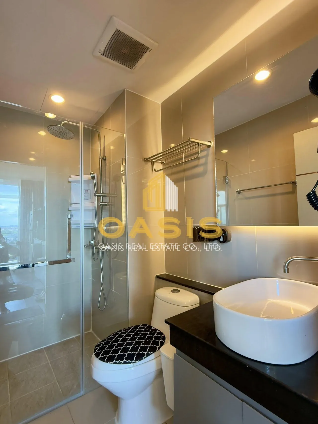 The Twin Tower  Jomtien Condo for Sale & Rent