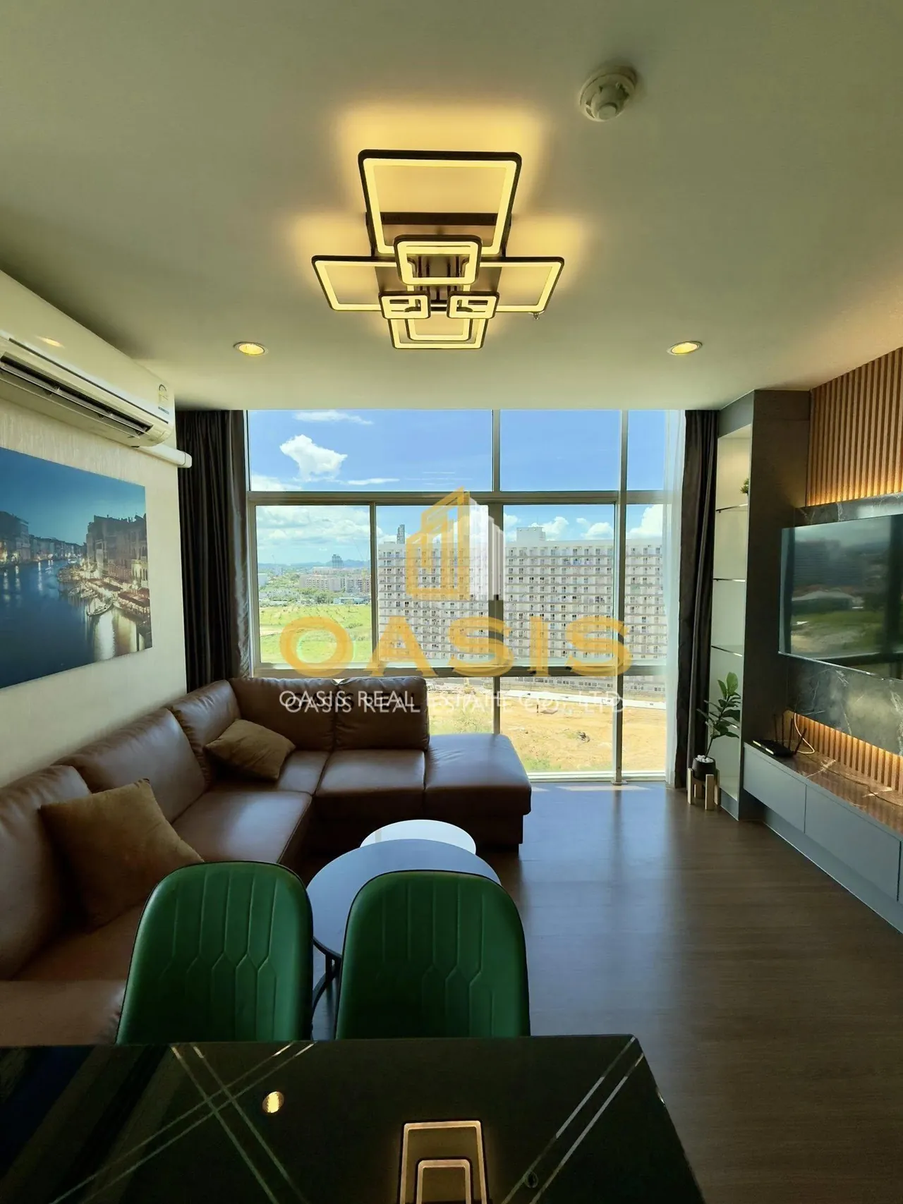 The Twin Tower  Jomtien Condo for Sale & Rent