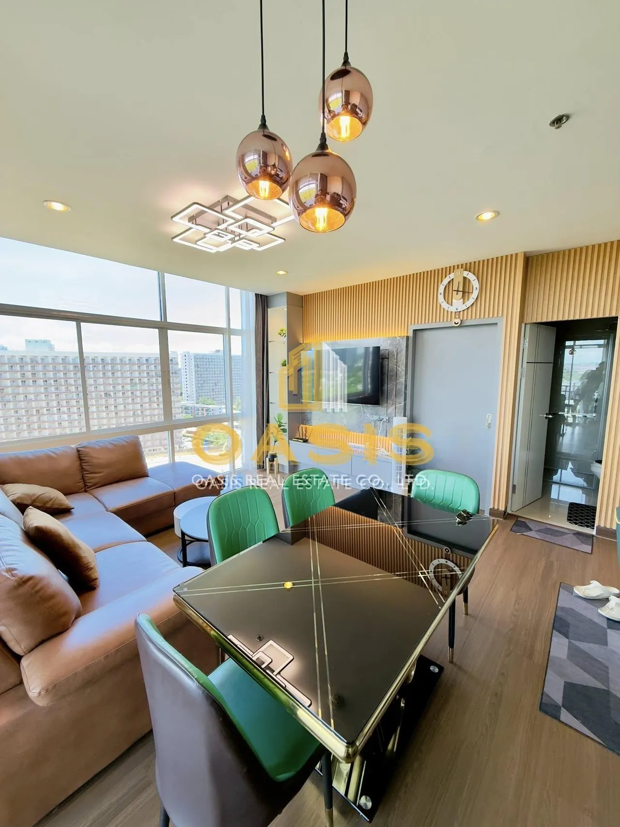 The Twin Tower Jomtien Condo for Sale & Rent