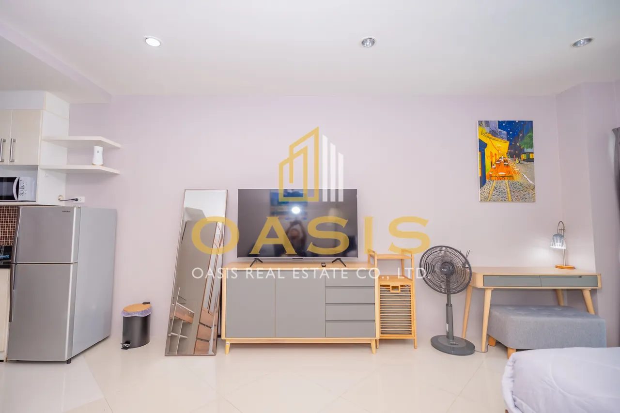 Luxurious Studio for Rent at Diamond Suites Condominium