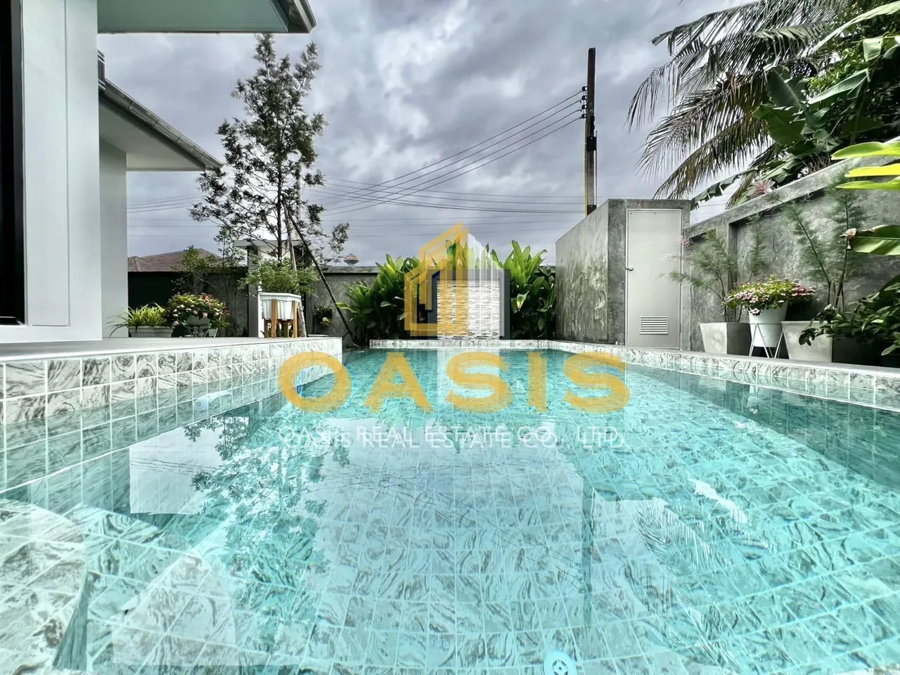 Luxury Modern Pool Villa in Huay Yai For sale