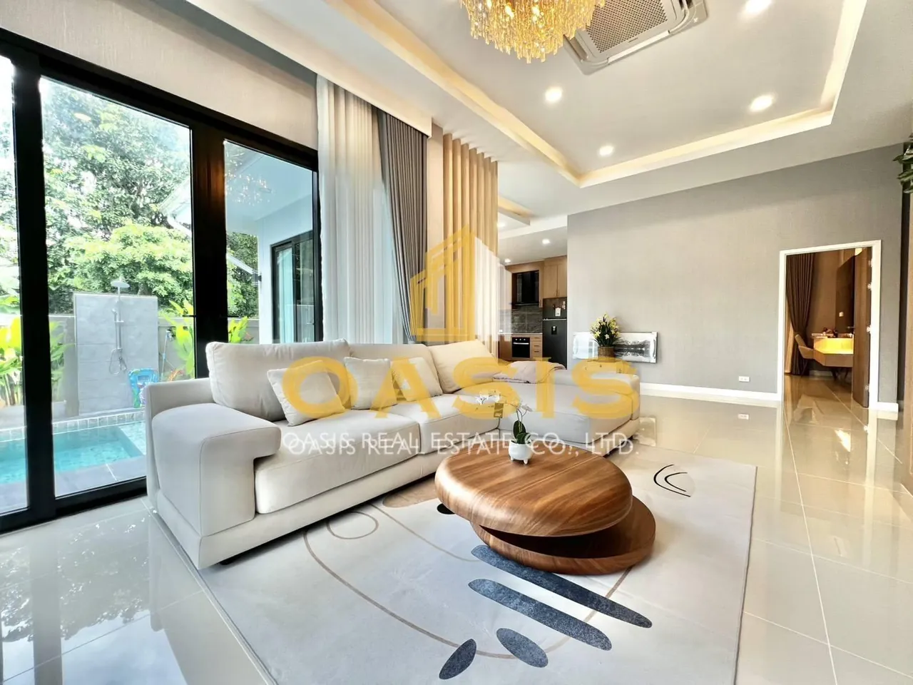 Luxury Modern Pool Villa in Huay Yai For sale