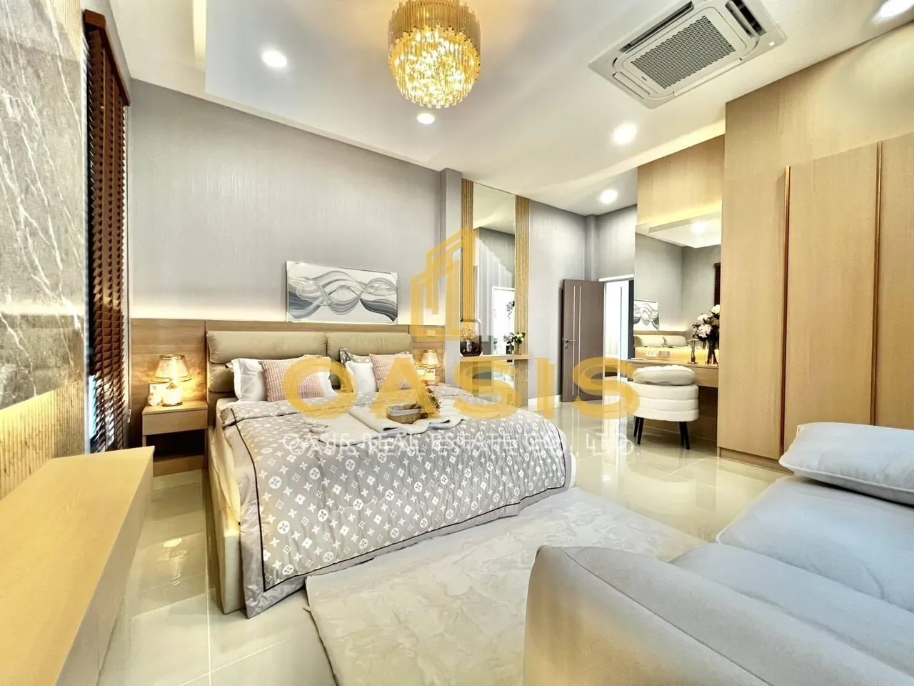 Luxury Modern Pool Villa in Huay Yai For sale