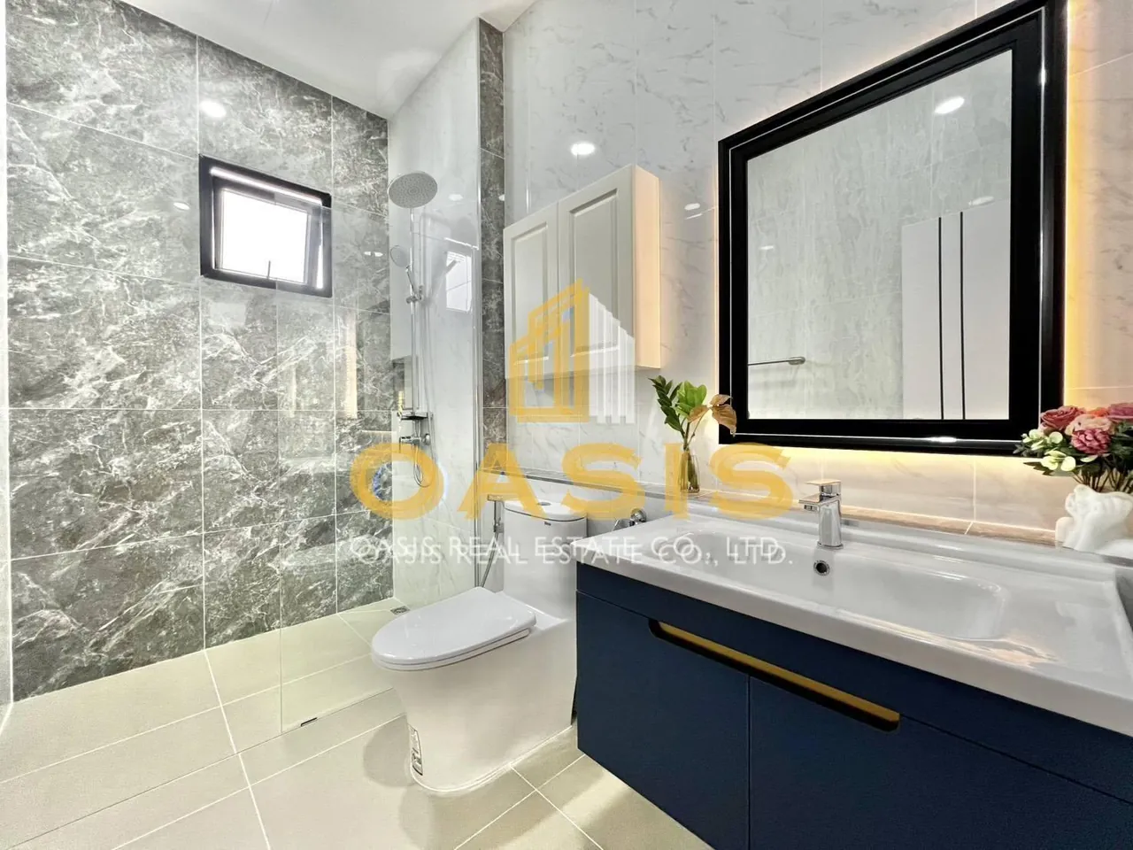 Luxury Modern Pool Villa in Huay Yai For sale