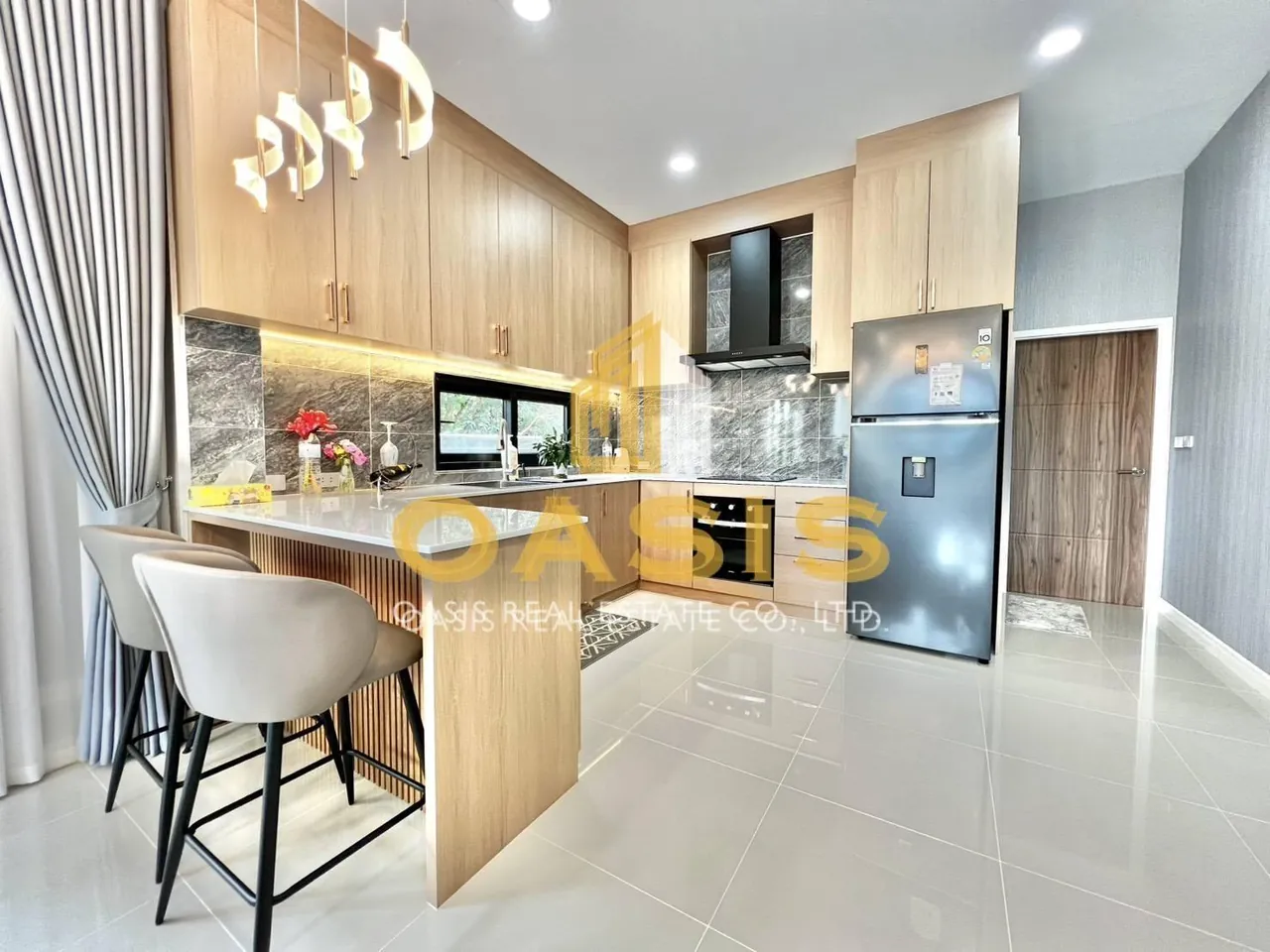 Luxury Modern Pool Villa in Huay Yai For sale