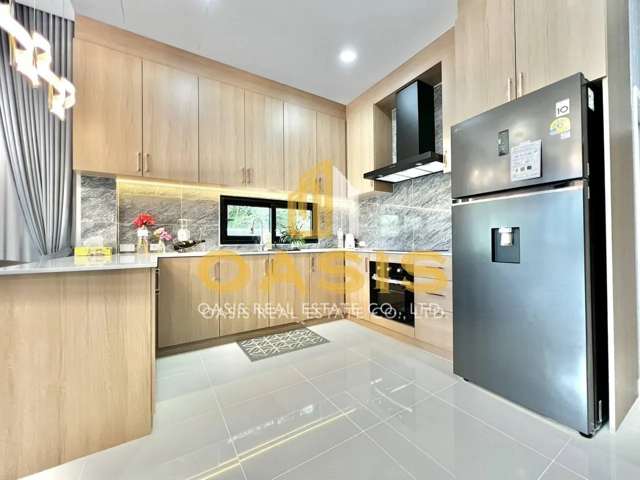 Luxury Modern Pool Villa in Huay Yai For sale