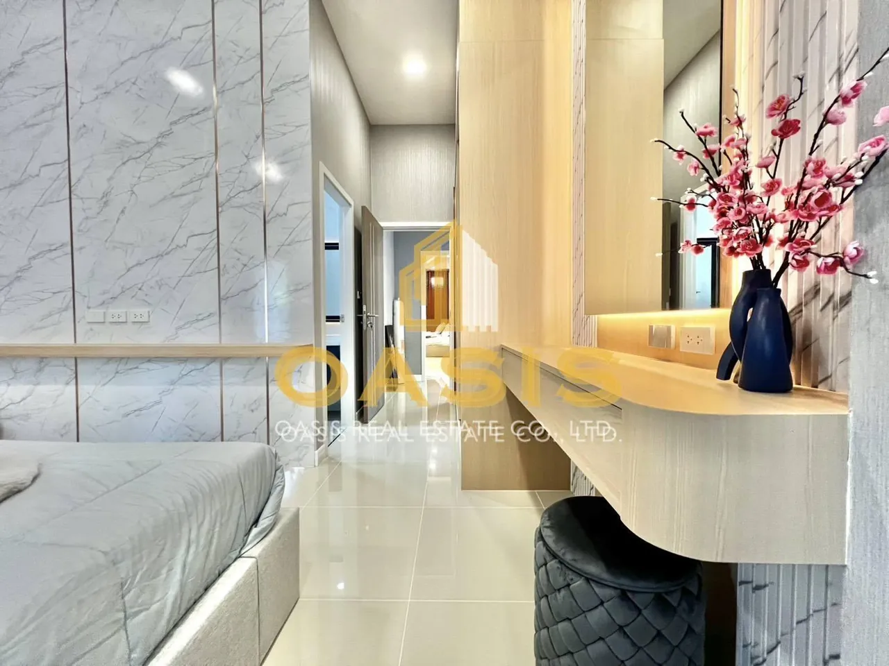 Luxury Modern Pool Villa in Huay Yai For sale