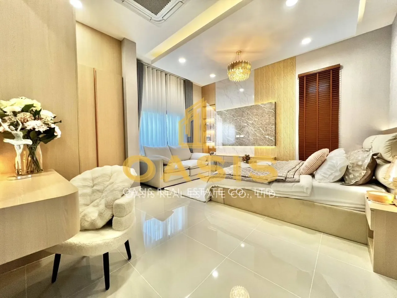 Luxury Modern Pool Villa in Huay Yai For sale