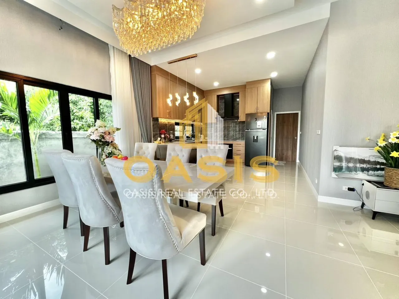 Luxury Modern Pool Villa in Huay Yai For sale
