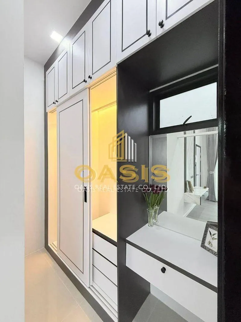 Brand new single-storey modern pool villa for sale