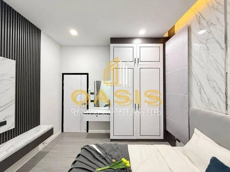 Brand new single-storey modern pool villa for sale