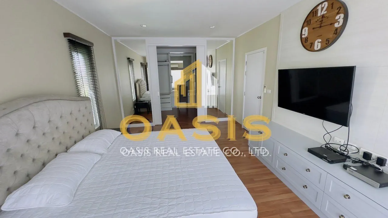 Well designed family home for sale in Baan Pruksa Nara