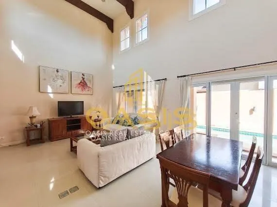 Luxury Tuscany-Style House with Private Pool for Rent – Silk Road Place