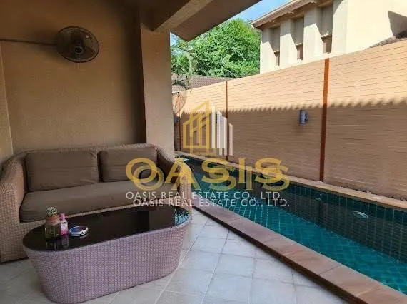 Luxury Tuscany-Style House with Private Pool for Rent – Silk Road Place