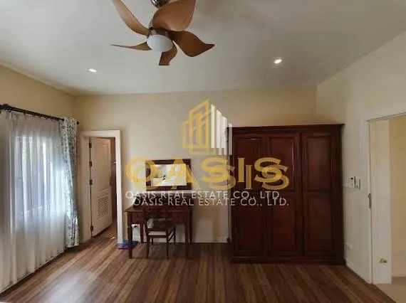 Luxury Tuscany-Style House with Private Pool for Rent – Silk Road Place