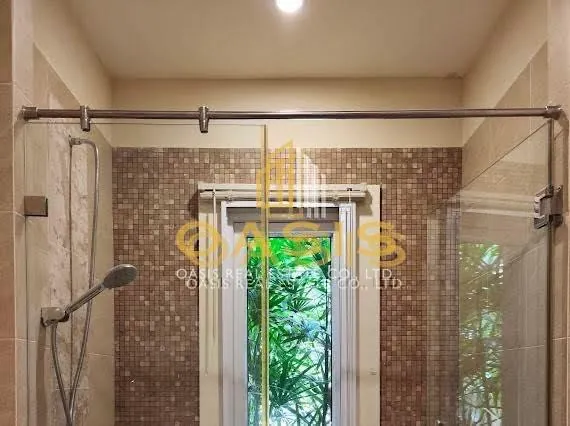 Luxury Tuscany-Style House with Private Pool for Rent – Silk Road Place