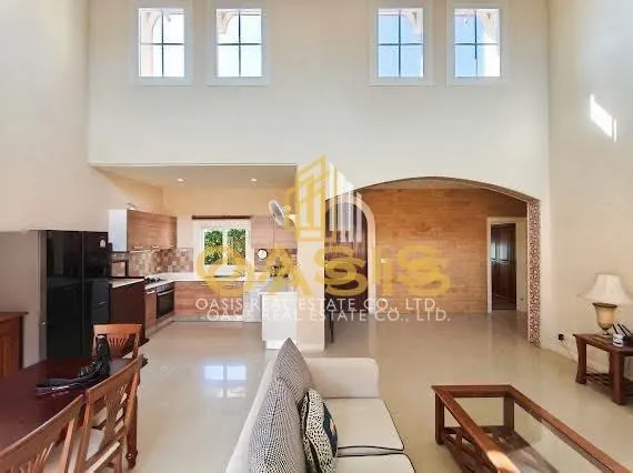 Luxury Tuscany-Style House with Private Pool for Rent – Silk Road Place