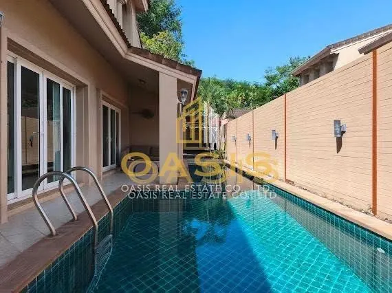 Luxury Tuscany-Style House with Private Pool for Rent – Silk Road Place