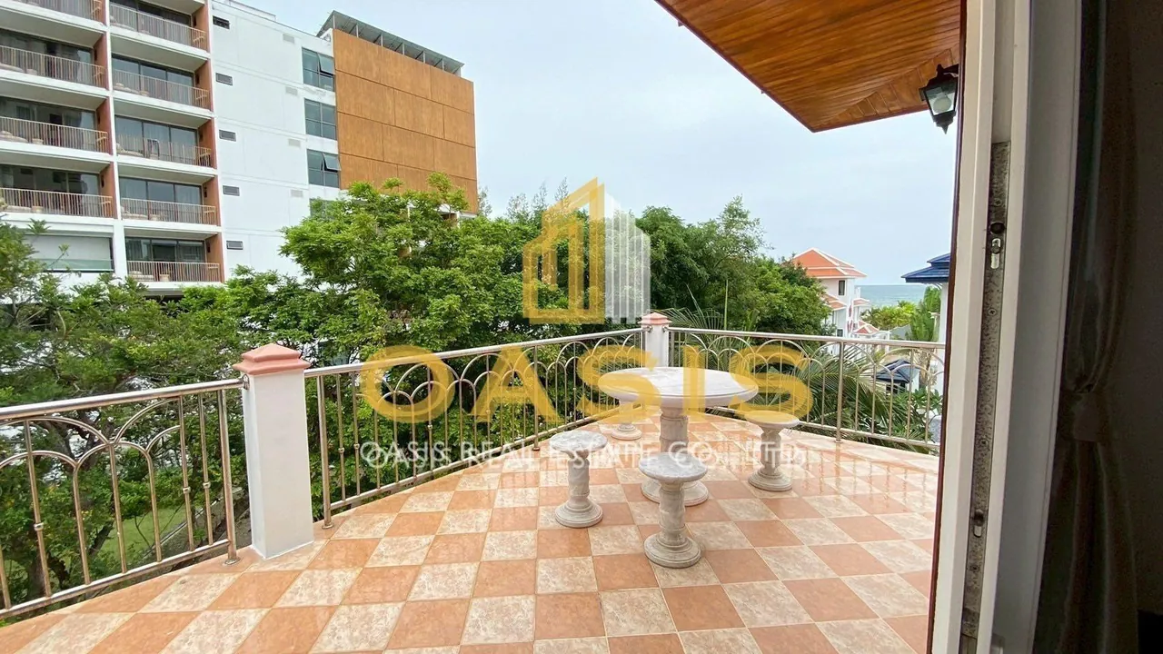 Exclusive 3-Storey Pool Villa for Rent, Just 20m from Jomtien Beach