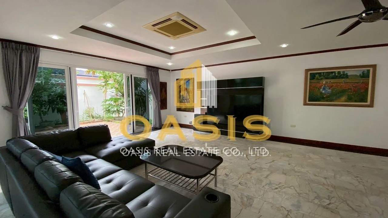 Exclusive 3-Storey Pool Villa for Rent, Just 20m from Jomtien Beach