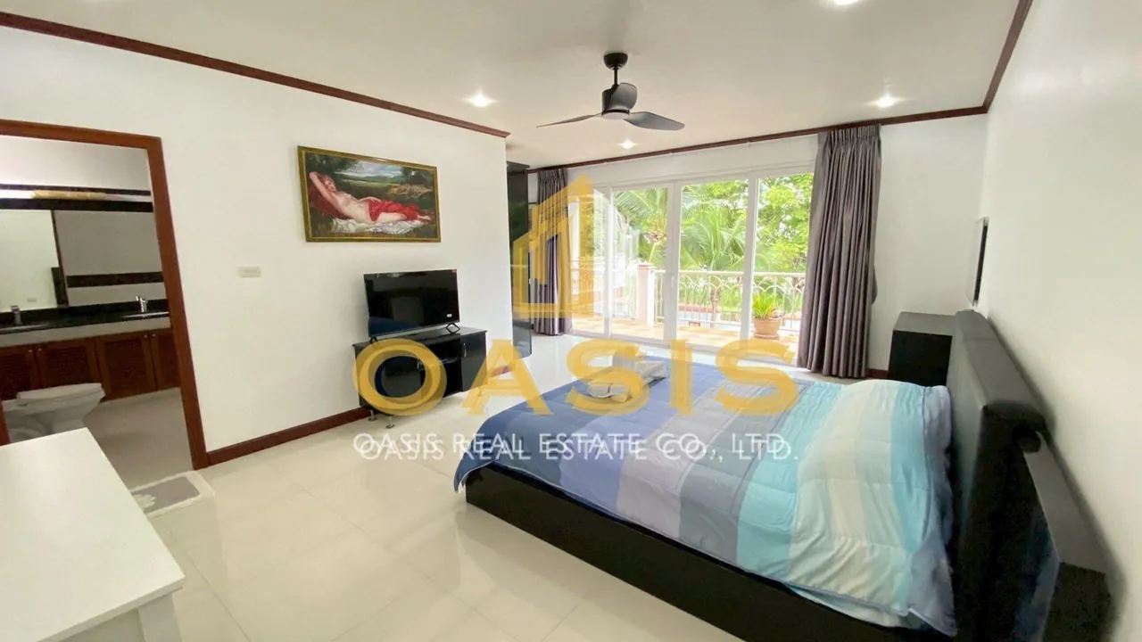 Exclusive 3-Storey Pool Villa for Rent, Just 20m from Jomtien Beach