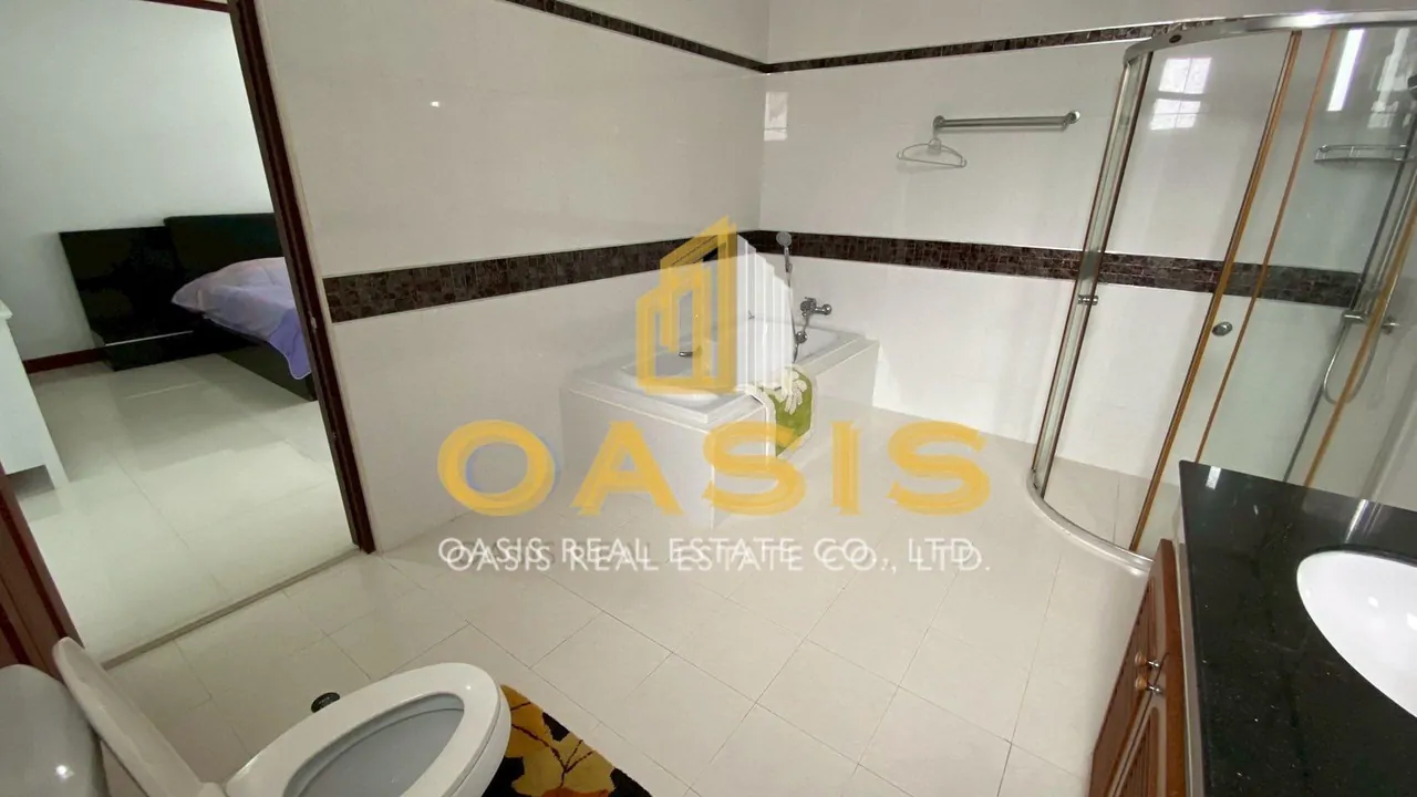 Exclusive 3-Storey Pool Villa for Rent, Just 20m from Jomtien Beach