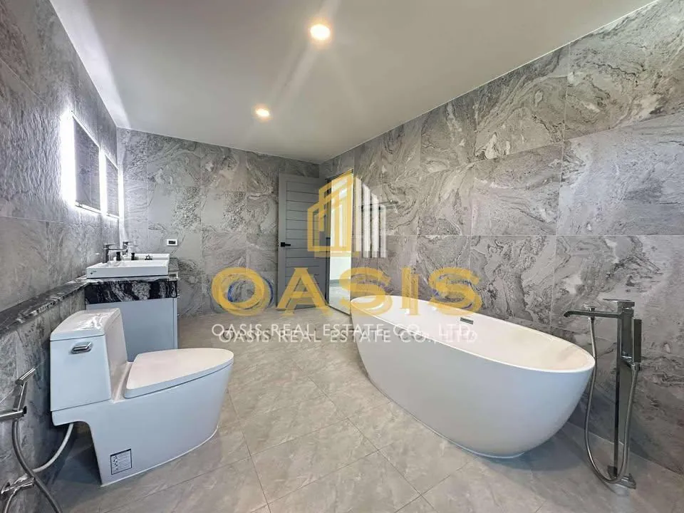Luxury Pool Villa for Sale in Huay Yai