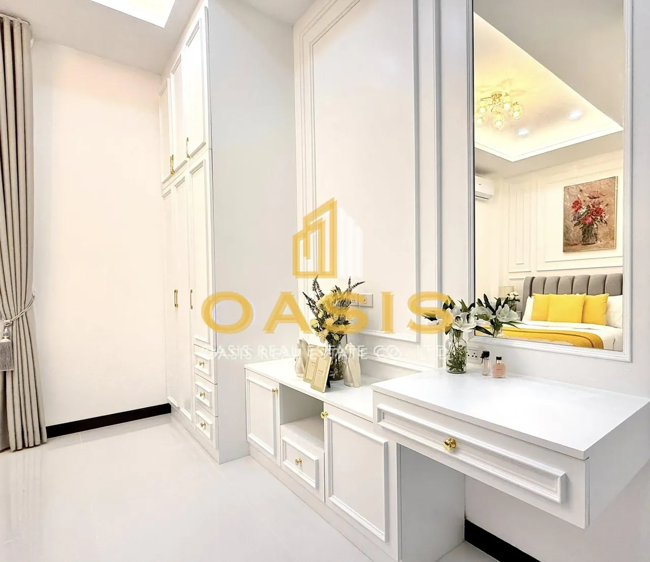 Modern 4 Bedroom Pool Villa For Sale in Huay Yai