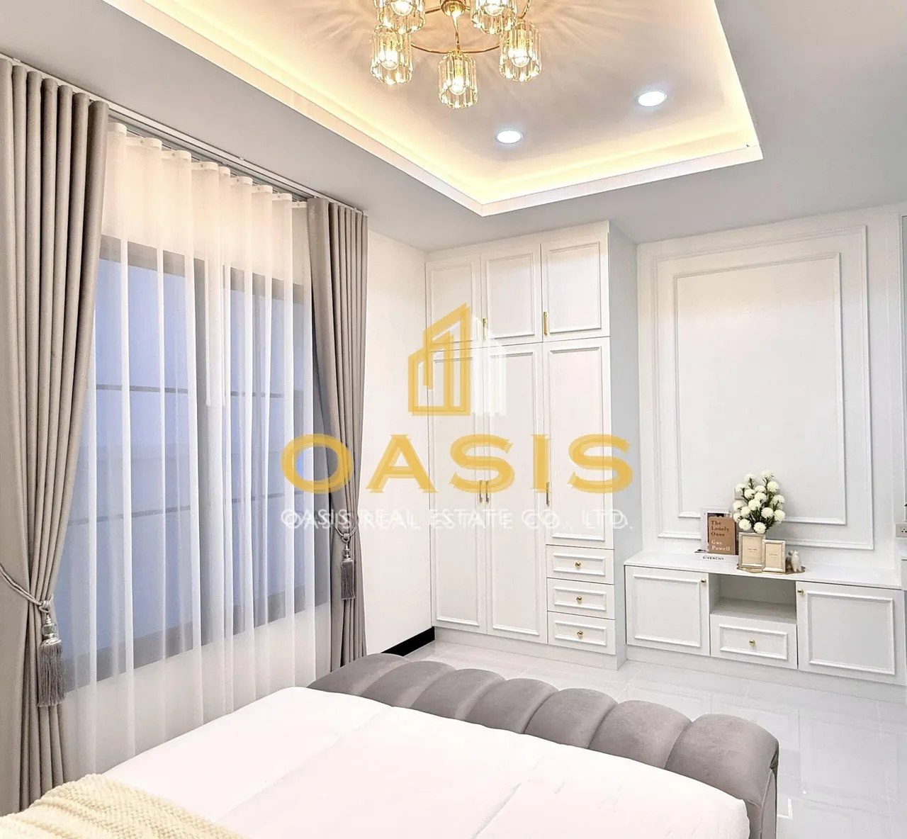 Modern 4 Bedroom Pool Villa For Sale in Huay Yai