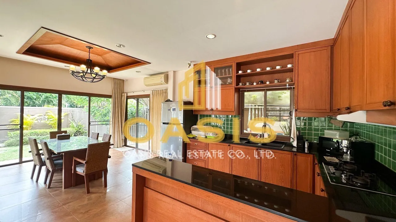 Pool Villa Thai Bali Style in Huay Yai For rent