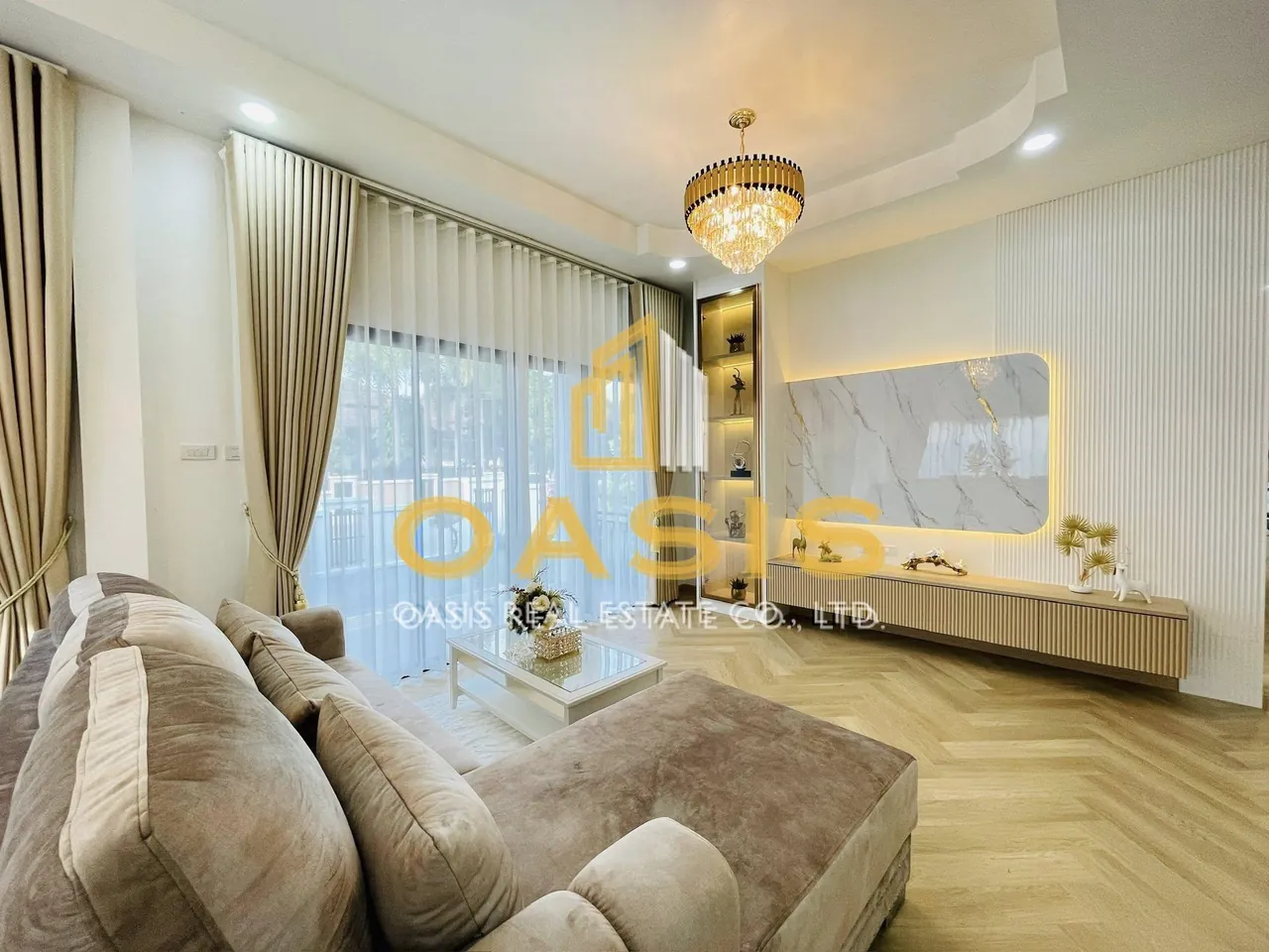 Exclusive Luxury Home Corner Plot for Sale