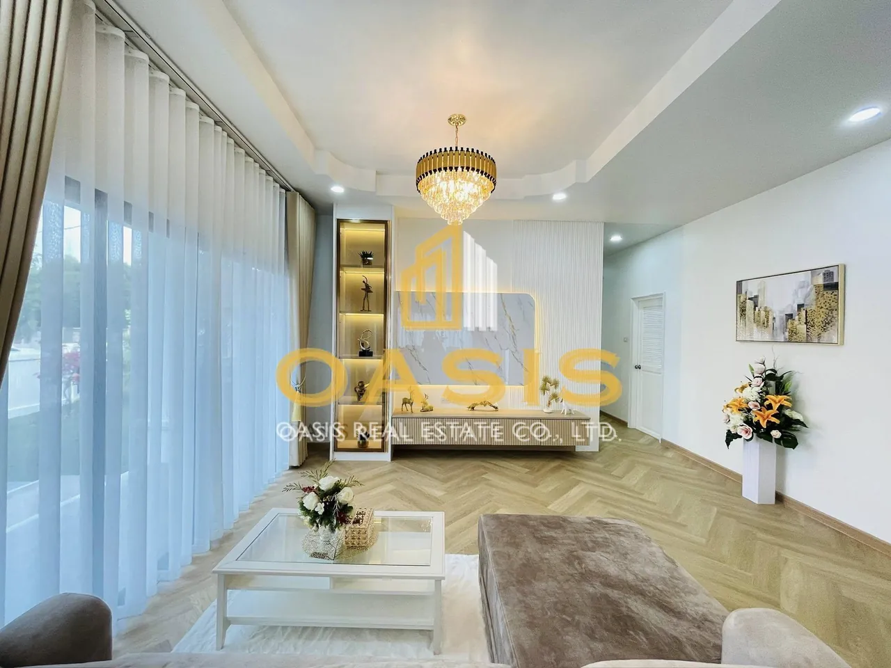 Exclusive Luxury Home Corner Plot for Sale