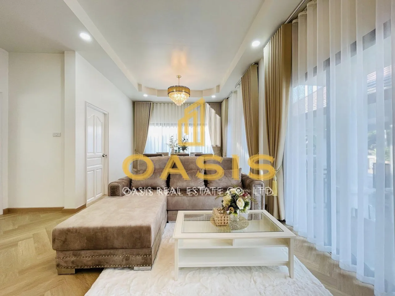 Exclusive Luxury Home Corner Plot for Sale
