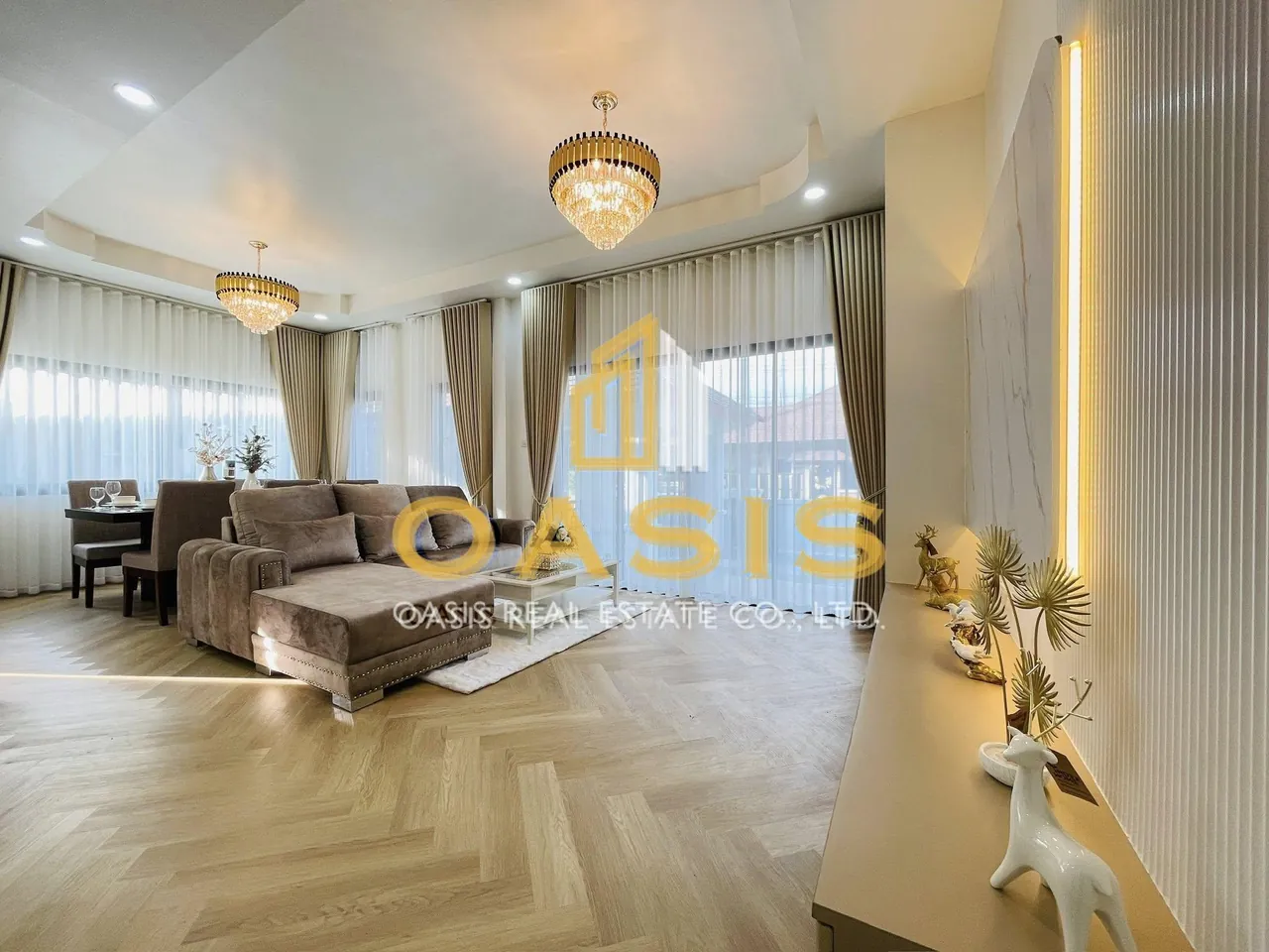 Exclusive Luxury Home Corner Plot for Sale
