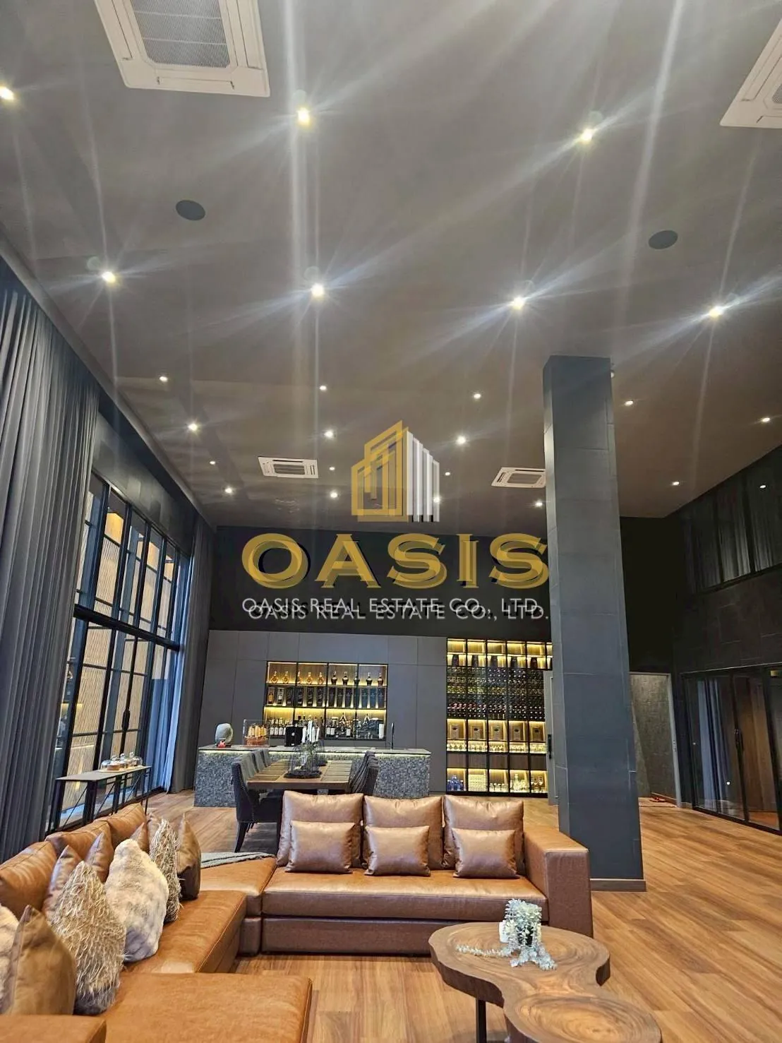 Black & Wood Residence – Modern Luxury Classic Masterpiece for Sale