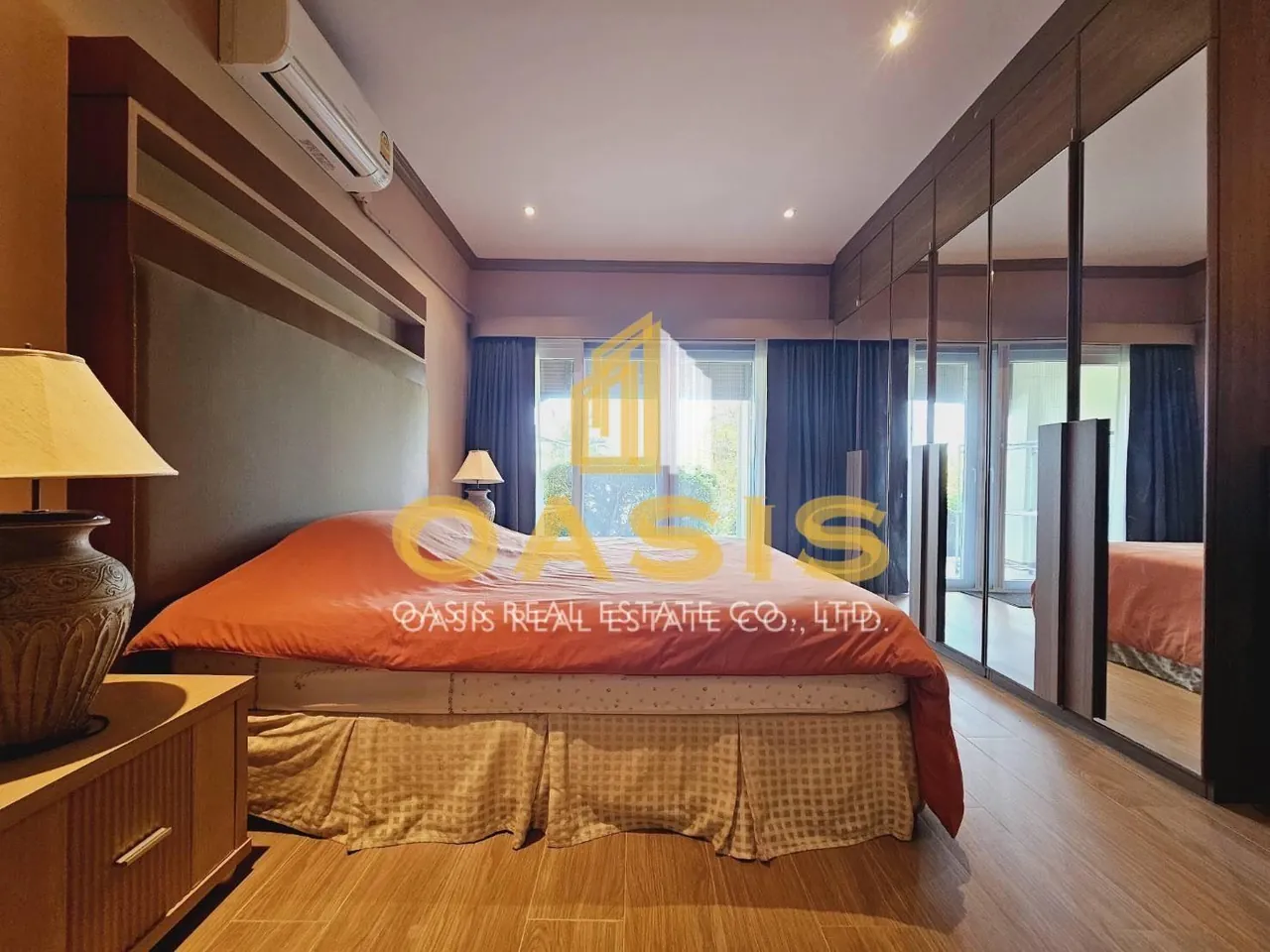 Beachfront Ground Floor Unit Baan Somprasong for Sale and Rent