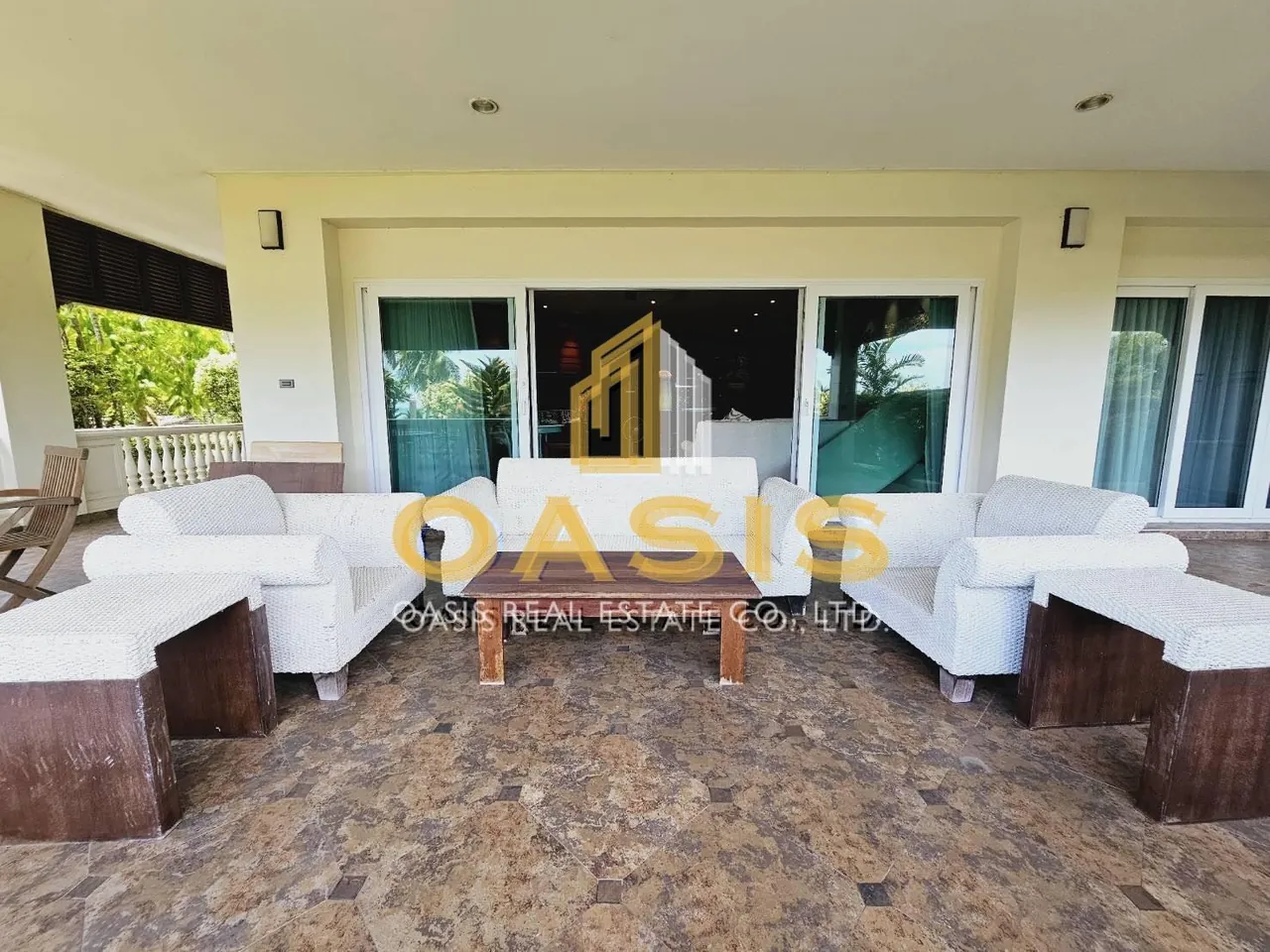 Beachfront Ground Floor Unit Baan Somprasong for Sale and Rent