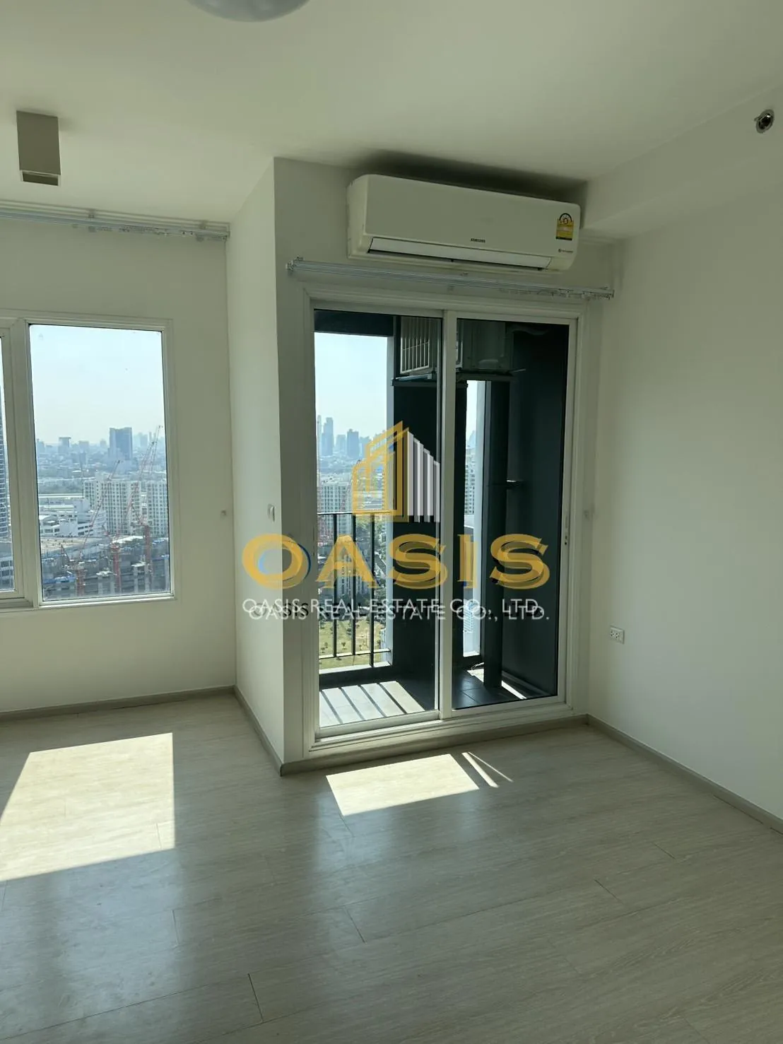 Chapter One Eco Ratchada-HuaiKhwang for sale