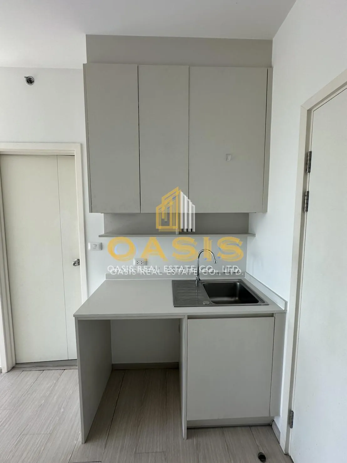 Chapter One Eco Ratchada-HuaiKhwang for sale