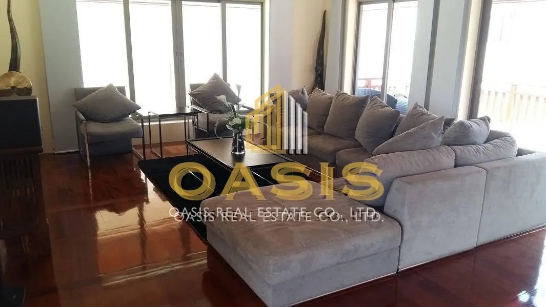 Luxury Villa with Panoramic Sea Views For Sale