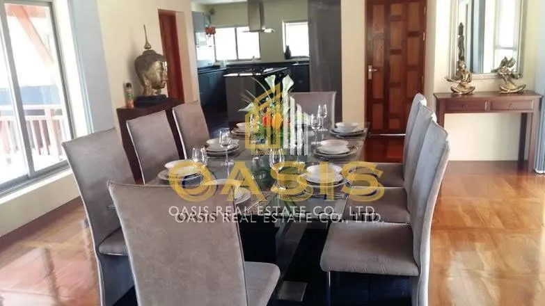 Luxury Villa with Panoramic Sea Views For Sale