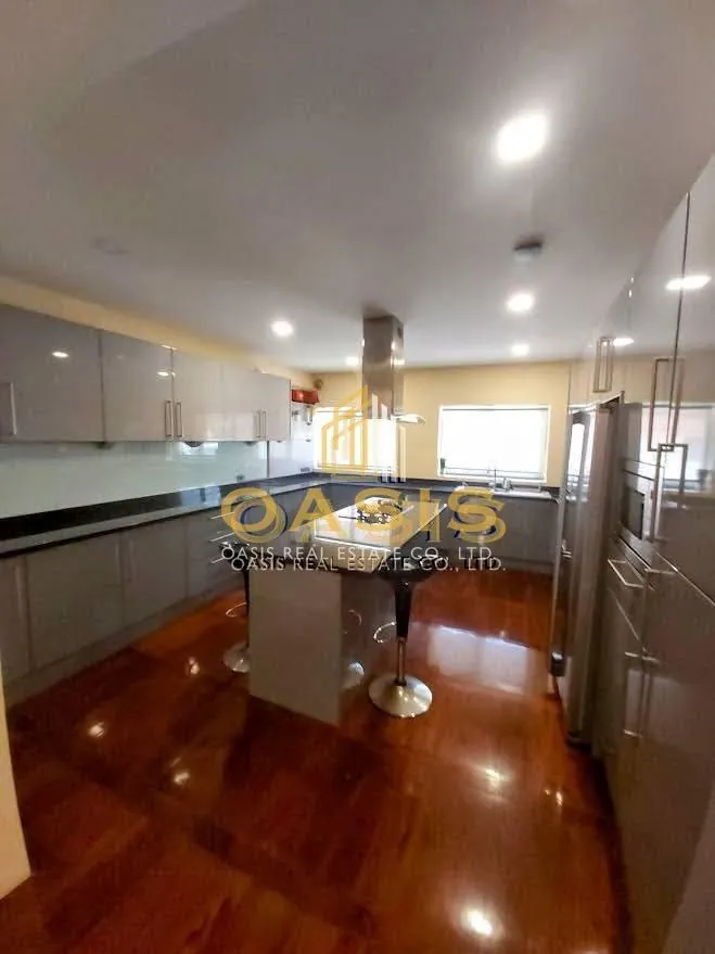 Luxury Villa with Panoramic Sea Views For Sale