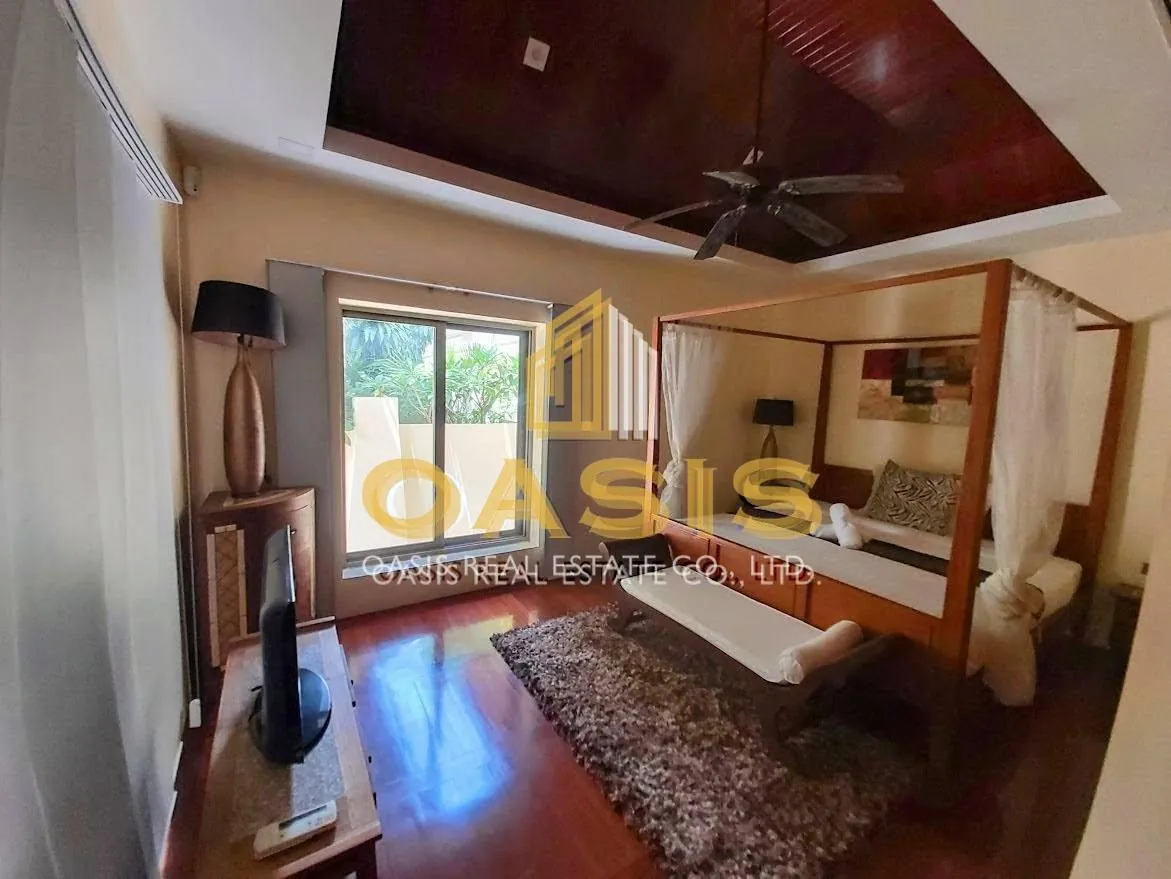 Luxury Villa with Panoramic Sea Views For Sale