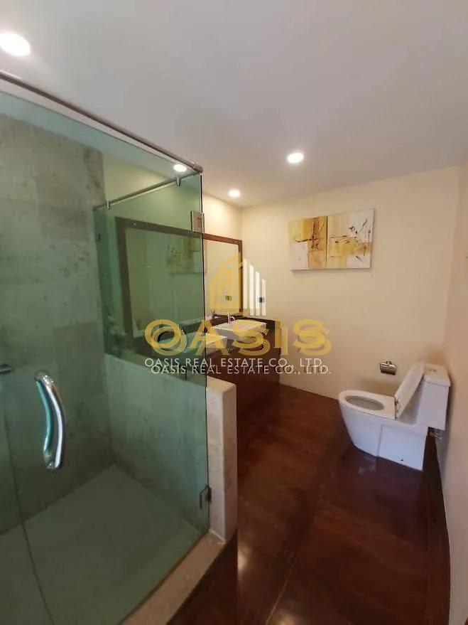 Luxury Villa with Panoramic Sea Views For Sale